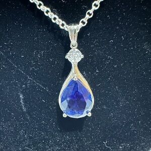 Sterling Silver necklace with Teardrop Pendant